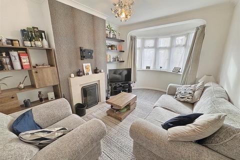 2 bedroom flat for sale, Dawlish Road, Leyton