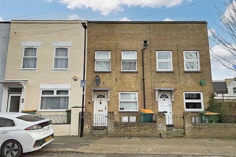 1 bedroom terraced house for sale - Field Road, Forest Gate