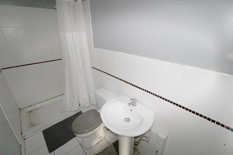 Showerroom.jpg