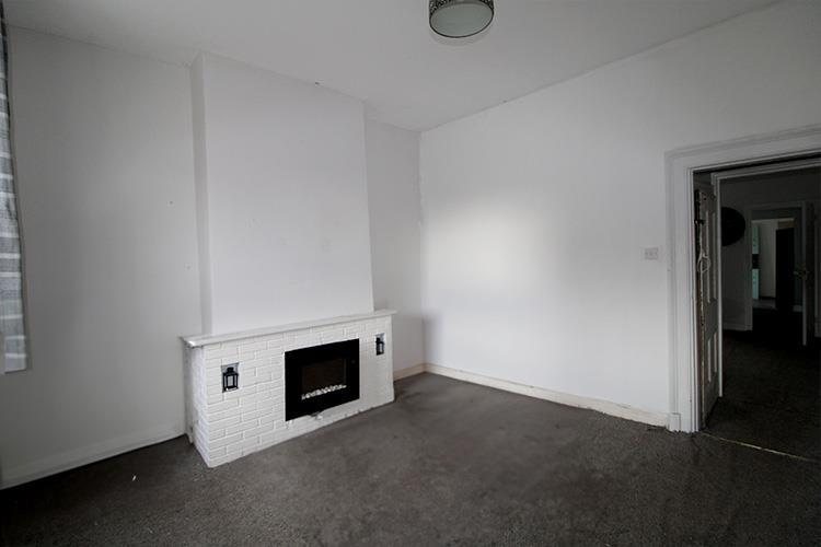 Living room 3.jpg