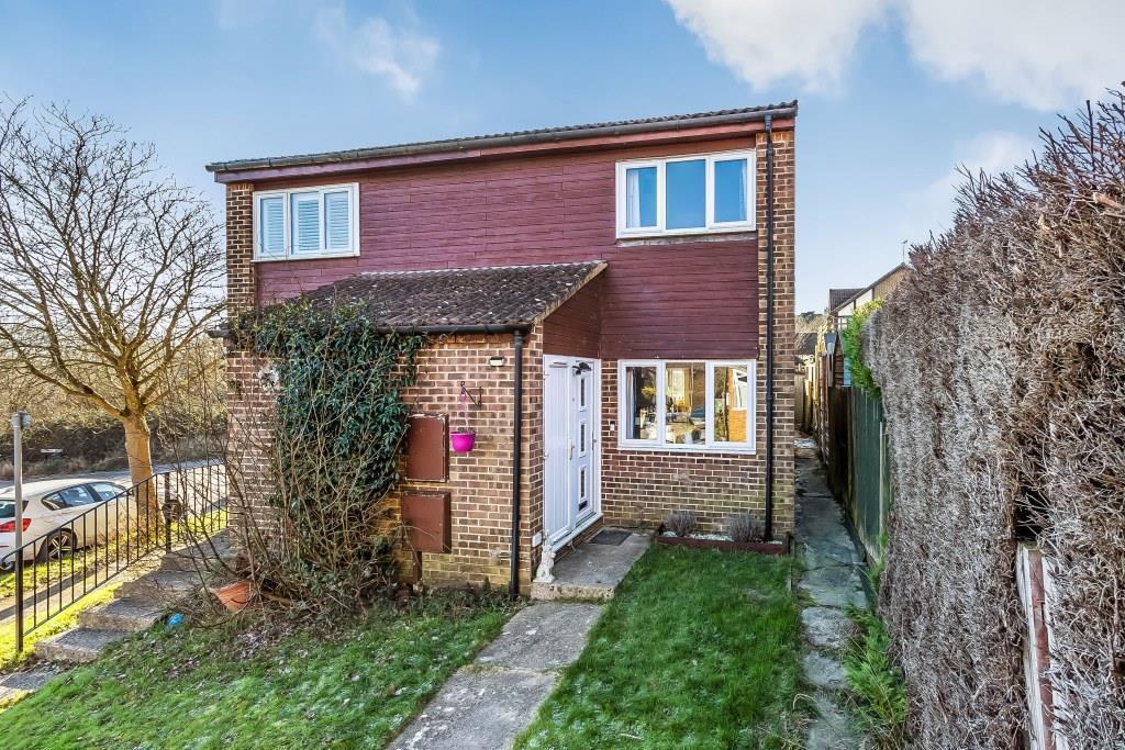 LEITH ROAD, BEARE GREEN, RH5 2 bed semidetached house for sale £350,000