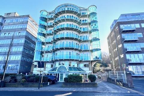 3 bedroom penthouse to rent, Station Road, Barnet