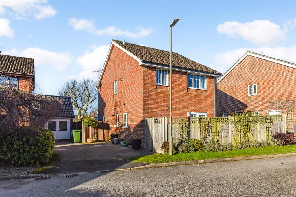 Horndean/Clanfield Borders 4 bed detached house for sale £400,000