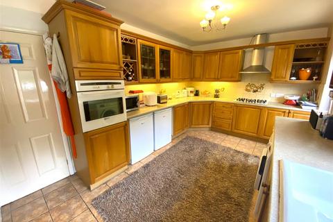 4 bedroom semi-detached house for sale, Brookside, Burbage LE10