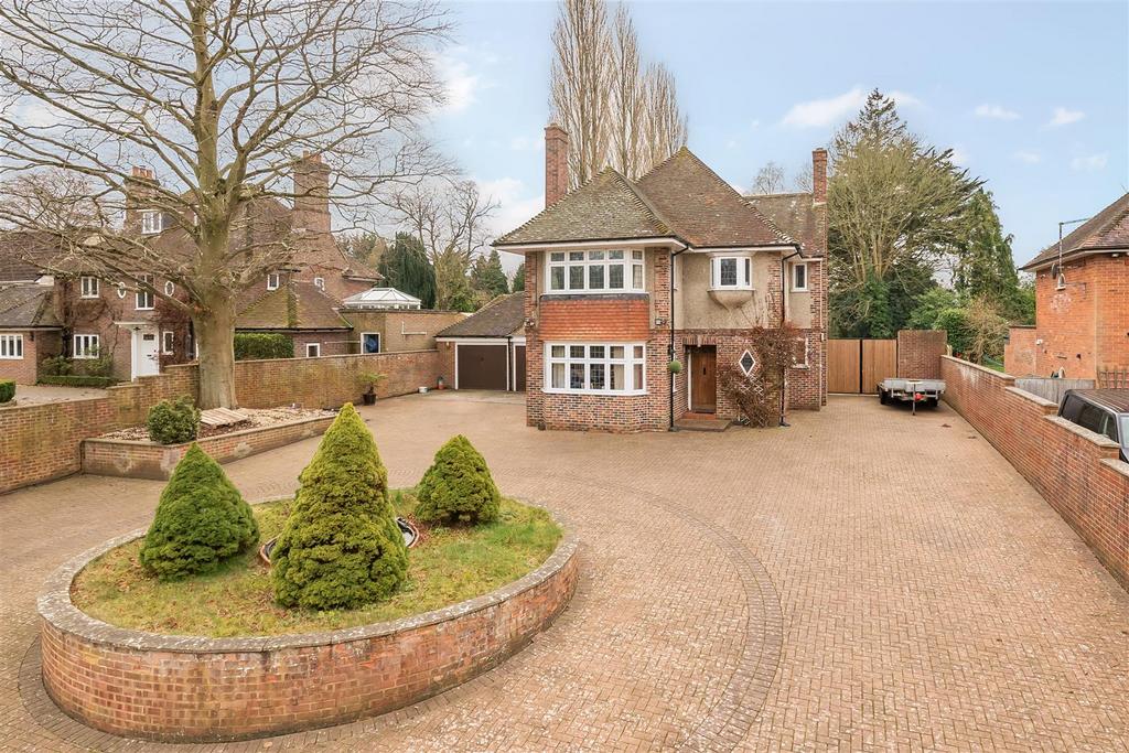 Dorchester Road, Yeovil 4 bed detached house for sale £700,000