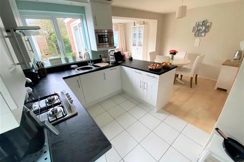 3 bedroom semi-detached house for sale, Squires Green, Hinckley LE10