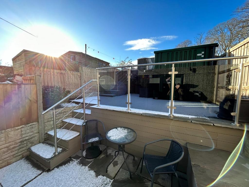 Rear Patio.JPG
