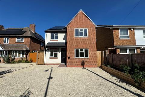 4 bedroom detached house for sale, Kineton Road, Wellesbourne, Warwick