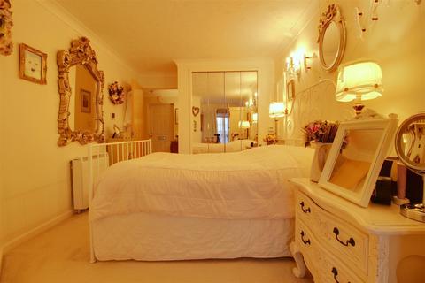 1 bedroom retirement property for sale, Westgate Street, Gloucester