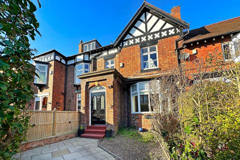 3 bedroom terraced house for sale, Stockport Road, Timperley