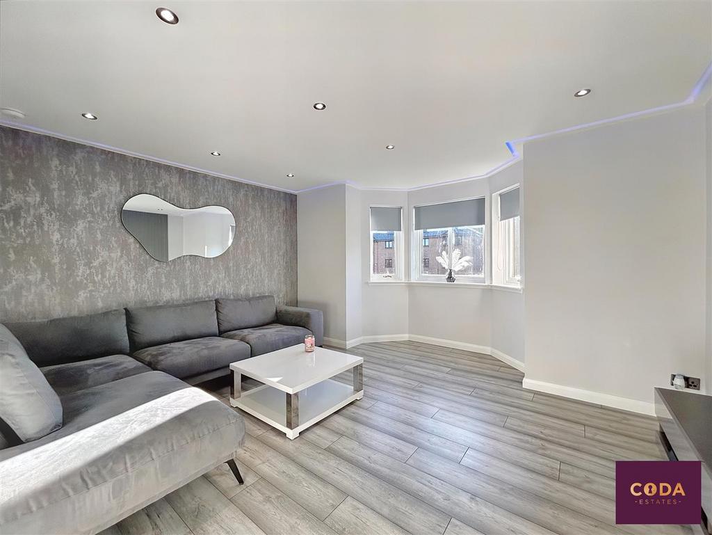 Lion Bank, Kirkintilloch, Glasgow 2 bed flat for sale £120,000