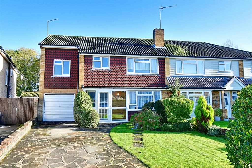 Cowper Crescent, Bengeo SG14 4 bed semidetached house for sale £750,000