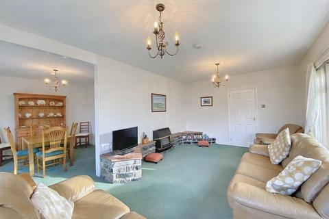 3 bedroom detached bungalow for sale, Cleggars Park, Lamphey, Pembroke