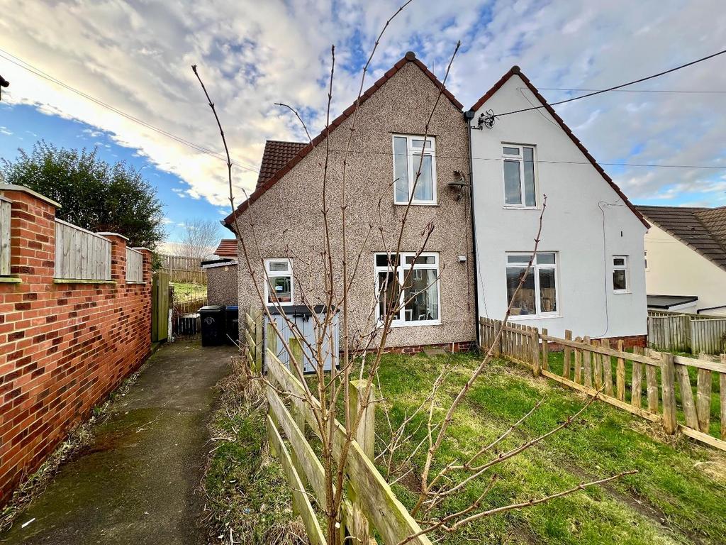 Jubilee Crescent, Sherburn Hill, Durham 2 bed semidetached house £75,000