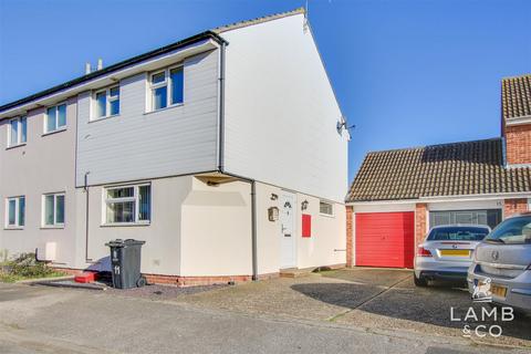 11 Dahlia Close, Clacton-on-sea, CO16 7BU