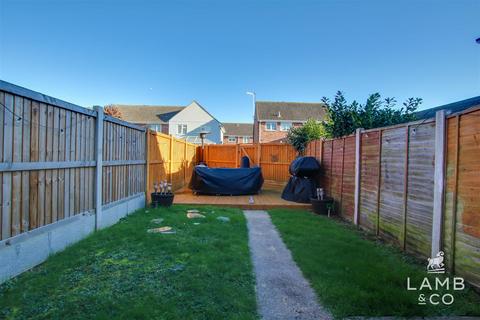 11 Dahlia Close, Clacton-on-sea, CO16 7BU