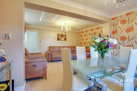 11 Dahlia Close, Clacton-on-sea, CO16 7BU