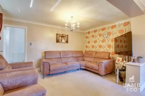 11 Dahlia Close, Clacton-on-sea, CO16 7BU
