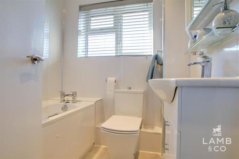 11 Dahlia Close, Clacton-on-sea, CO16 7BU