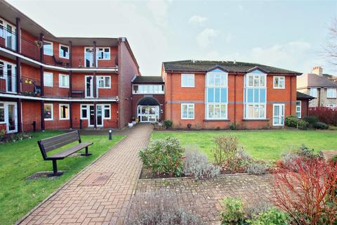 1 bedroom flat for sale, Furzehill Road, Borehamwood