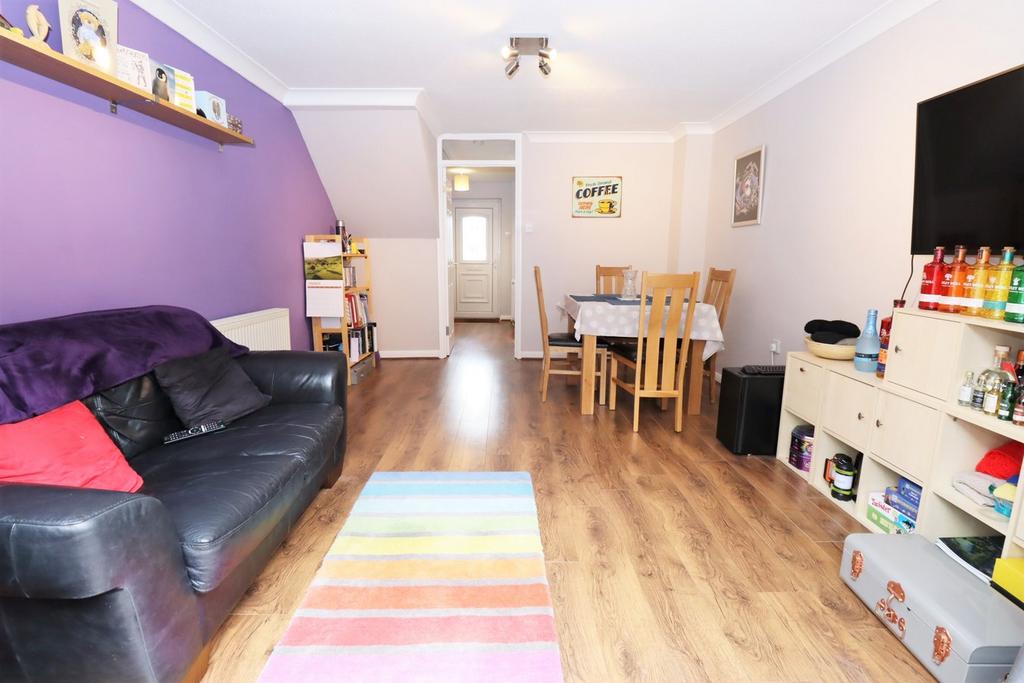 St Benedicts Close, ALDERSHOT GU11 2 bed end of terrace house for sale