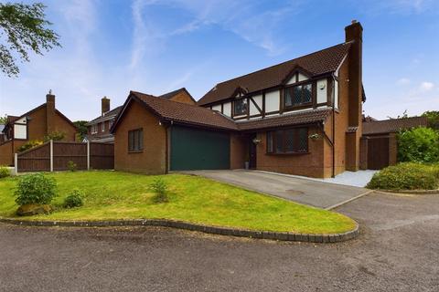 4 bedroom detached house for sale, Combrook Close, Abbeymead, Gloucester