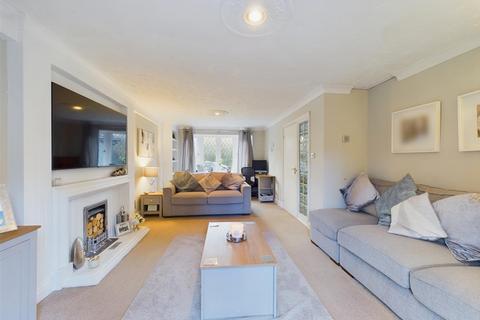 7 Combrook Close, Abbeymead, Gloucester, GL4 5UN