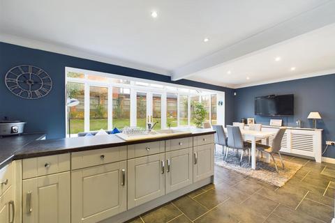 7 Combrook Close, Abbeymead, Gloucester, GL4 5UN