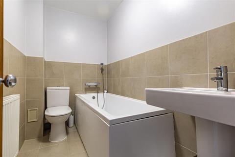 1 Brook Road, Epping, CM16 7BS