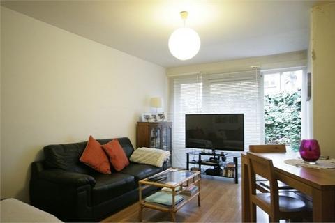 2 bedroom ground floor maisonette to rent - Brixton Road, London SW9