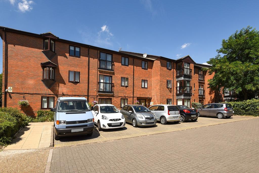 Bancroft, Hitchin, SG5 1 bed retirement property for sale £115,000