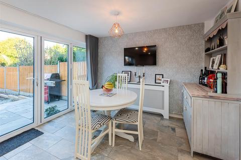 1 Bredon Close, Albrighton, Wolverhampton, WV7 3PQ