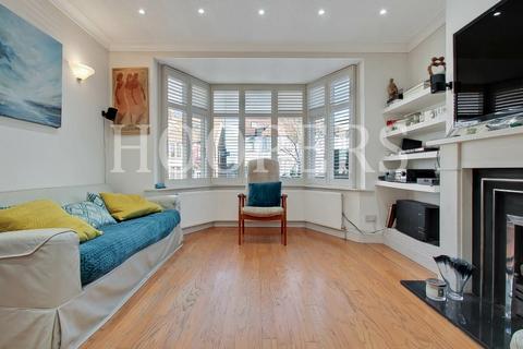 60 Vincent Gardens, London, NW2 7RP