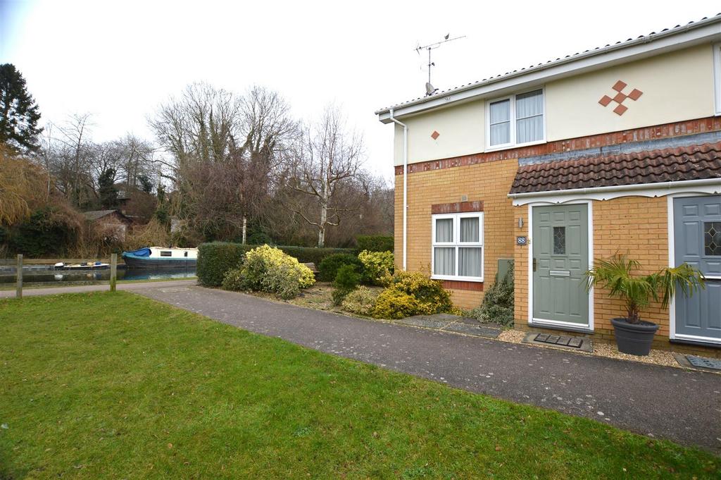Byewaters, Watford 1 bed end of terrace house for sale £315,000