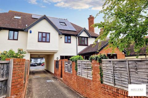 5 bedroom semi-detached house for sale, The Street, High Ongar