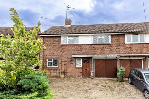 13 Hornbeam Road, Theydon Bois, Epping, CM16 7JU
