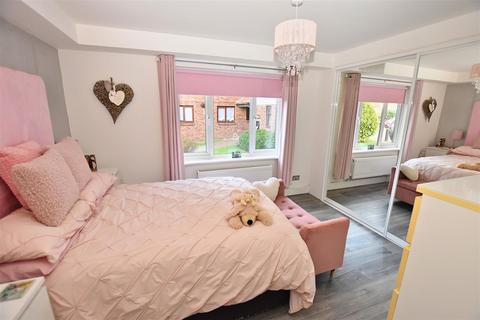 22 Abbotsleigh Road, South Woodham Ferrers, Chelmsford, CM3 5SS