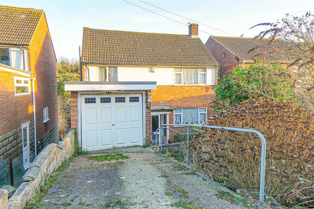 Harold Road, Hastings 3 bed detached house for sale £375,000