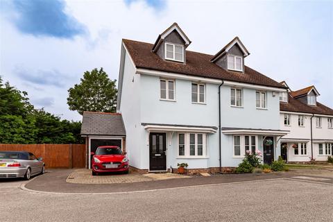 3 bedroom semi-detached house for sale, Walter Mead Close, Ongar