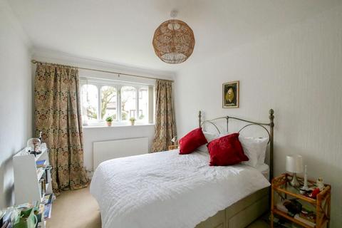 12 Bittern Way, Penarth, CF64 5FS