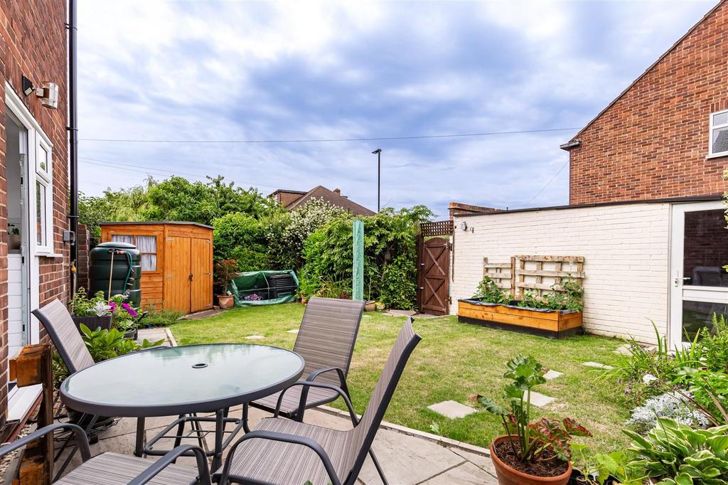 Russell Road, Enfield 2 bed for sale £390,000