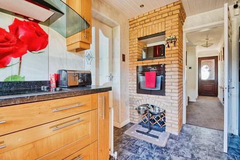 8 Dunster, Tamworth, B77 1JT
