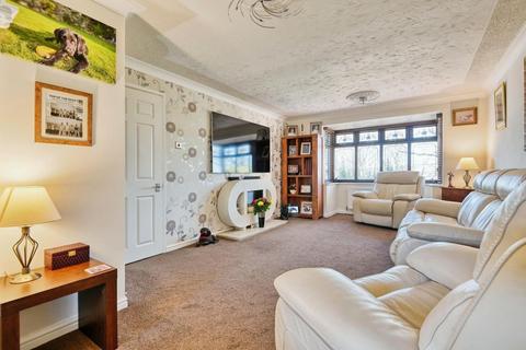 8 Dunster, Tamworth, B77 1JT
