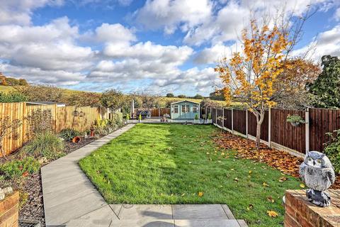 44 Dukes Avenue, Theydon Bois, Epping, CM16 7HF