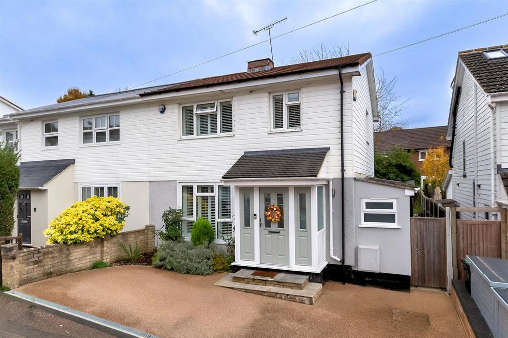 Western Avenue, Epping 3 bed semidetached house for sale £525,000