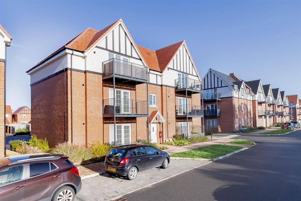 22 Kingfisher Way (19).jpg