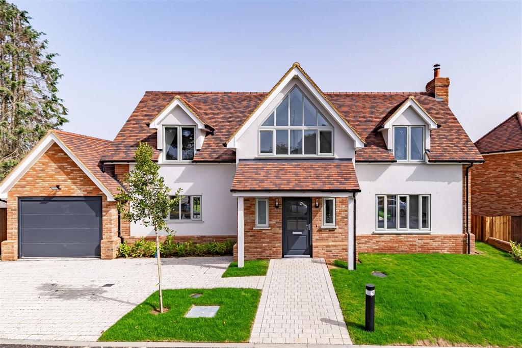 1  Clovis Close (1).jpg