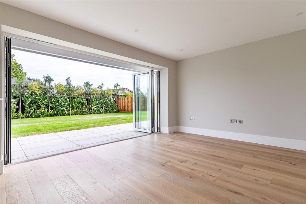 1  Clovis Close  house (14).jpg