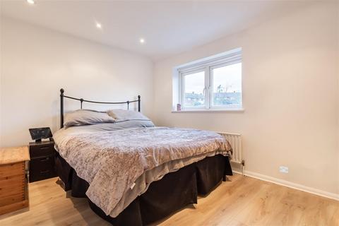 114 Beaconfield Road, Epping, CM16 5AT