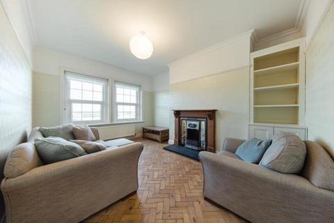 4 bedroom flat to rent, Jebb Avenue, London